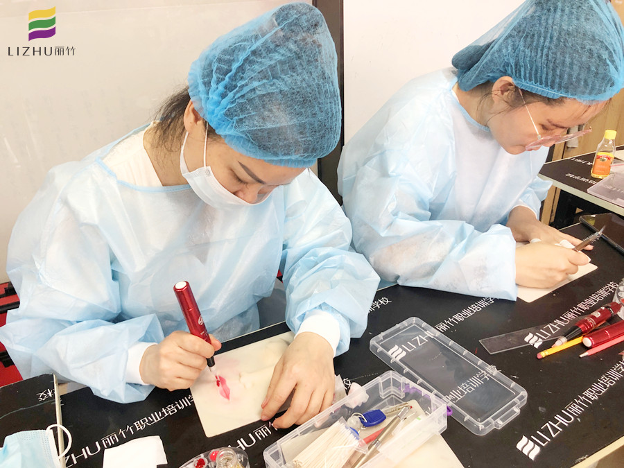 紋唇常用的5種顏色，廣西紋繡培訓(xùn)機(jī)構(gòu)分享給你