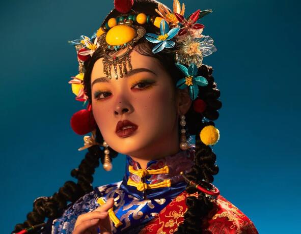 藏族少女寫真造型，南寧彩妝學(xué)校專業(yè)正規(guī)作品