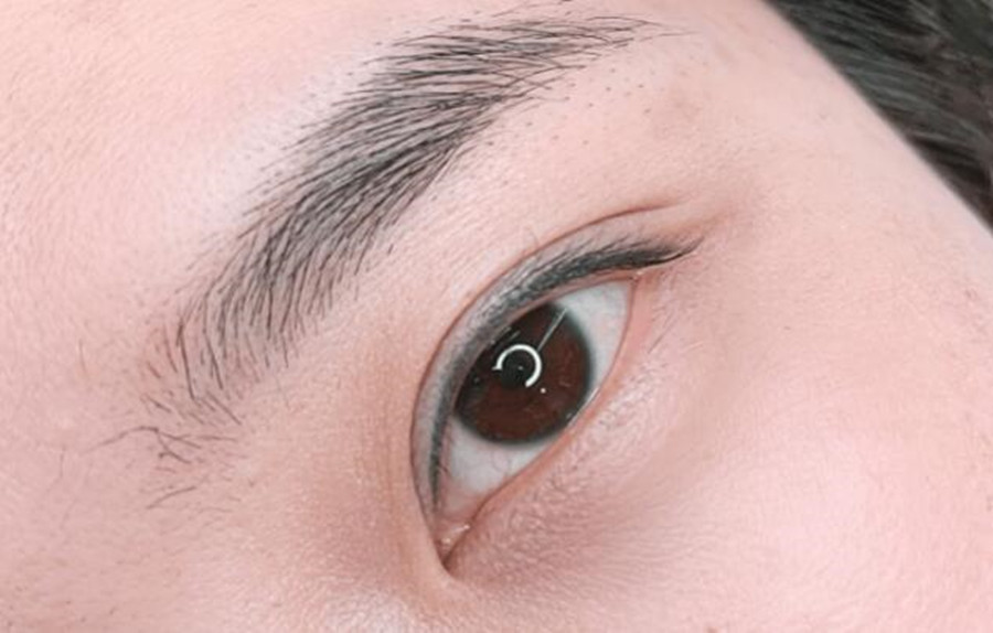 紋眉如何設(shè)計眉峰？南寧專業(yè)正規(guī)紋繡學(xué)校解析