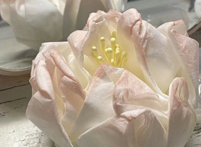 玫瑰花折紙教程，南寧花藝師培訓(xùn)學(xué)校分享