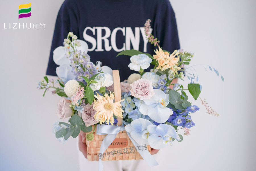 韓式手提花籃，廣西花藝插花學(xué)校作品