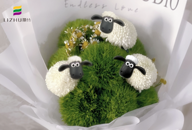 廣西鮮花培訓(xùn)班作品：韓式花束、卡通花束、月亮花束