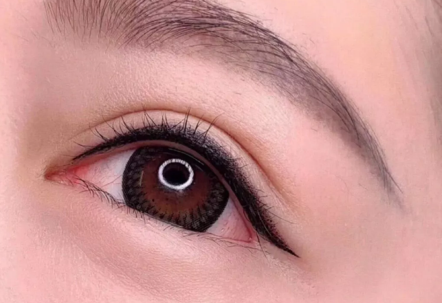 美瞳線暈色處理方法，南寧市紋繡學校幫找解決方案