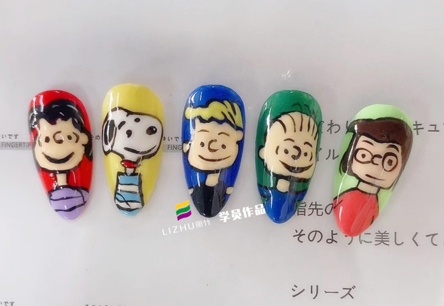 美甲基礎(chǔ)學什么？美甲底膠有什么作用？