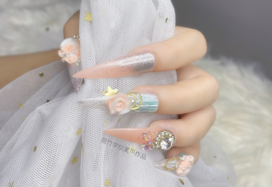 美甲學什么內(nèi)容？甲油膠和指甲油的區(qū)別