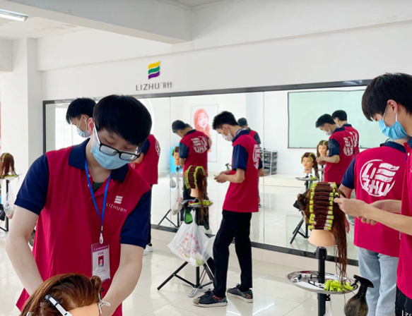 美發(fā)初學(xué)者上杠技巧，廣西燙染學(xué)校學(xué)上杠