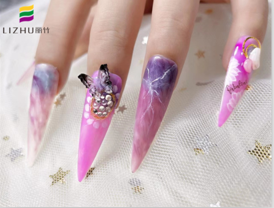 紫色霧霾美甲，南寧培訓(xùn)美甲師作品欣賞