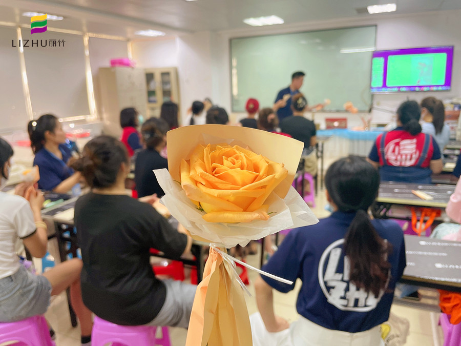 南寧花藝培訓(xùn)哪里好？南花藝師培訓(xùn)學(xué)校歡迎你