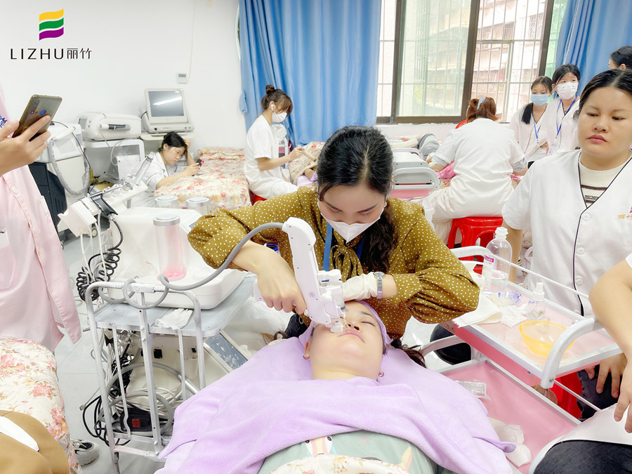 1668827796627311.jpg IMG_5694.JPG