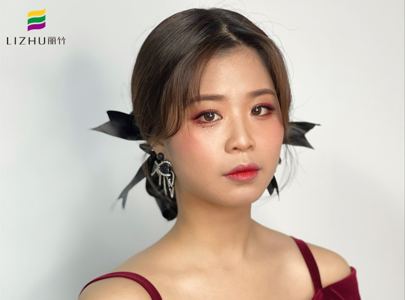 時(shí)尚簡(jiǎn)約造型，廣西美妝師專業(yè)學(xué)校作品