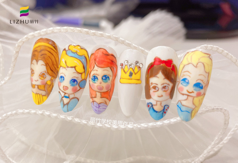 迪士尼公主美甲&可愛(ài)熊雕花美甲，廣西美甲師進(jìn)修班作品