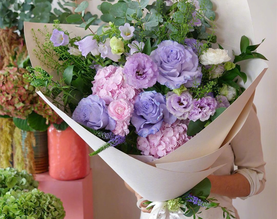 韓系甜美花束，廣西花藝插花造型學(xué)校浪漫推薦