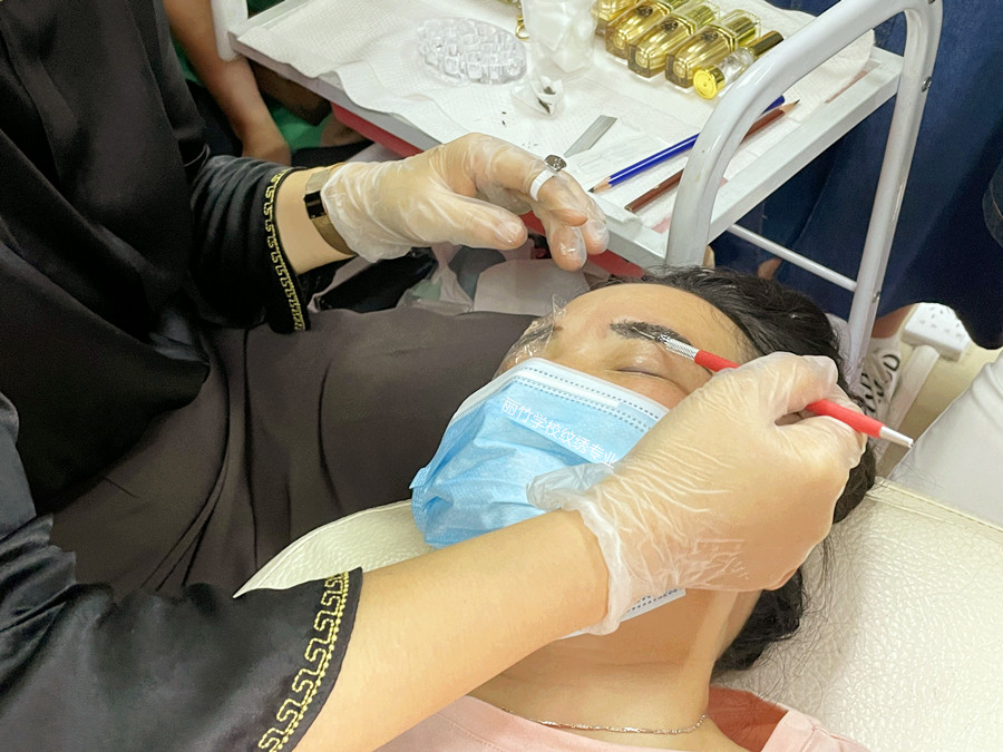 南寧紋繡培訓機構：不適合紋眉的特征（一）