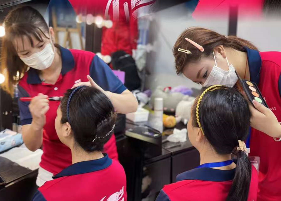 ?零基礎(chǔ)學(xué)化妝盤(pán)發(fā) | 南寧化妝培訓(xùn)盤(pán)扎發(fā)