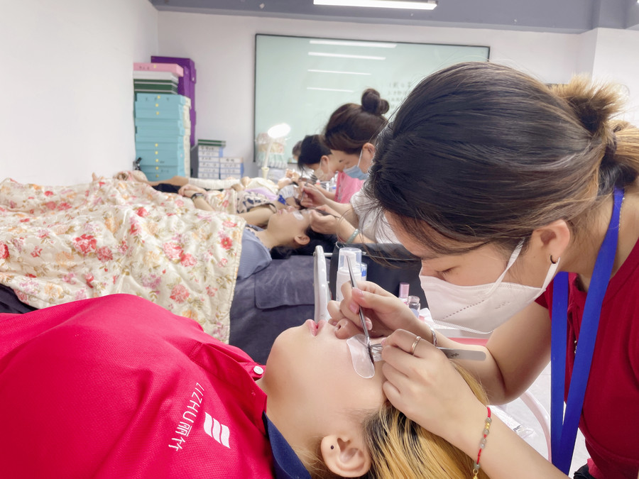 美睫市場(chǎng)前景分析：美睫市場(chǎng)為什么這么火爆？