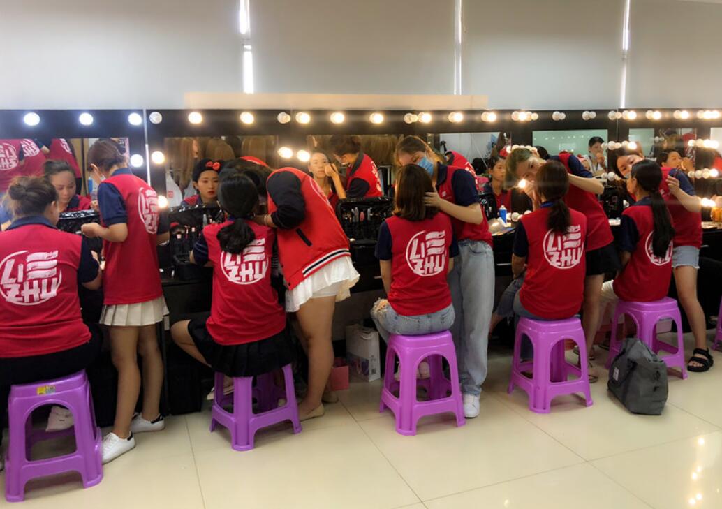 南寧化妝課堂：想要升班？先過考核