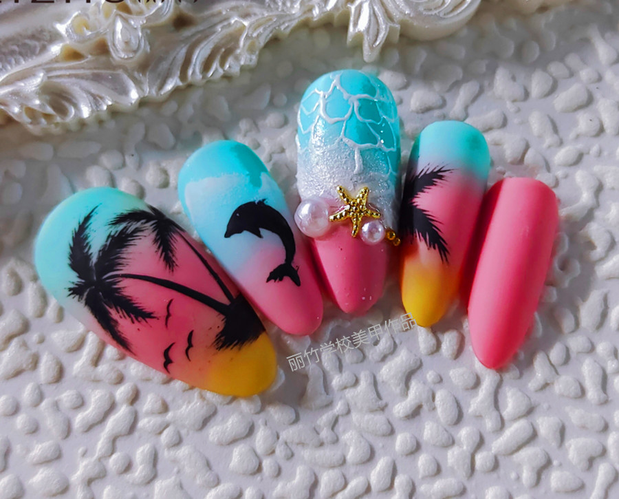 夏日海灘美甲，全部都是海的味道