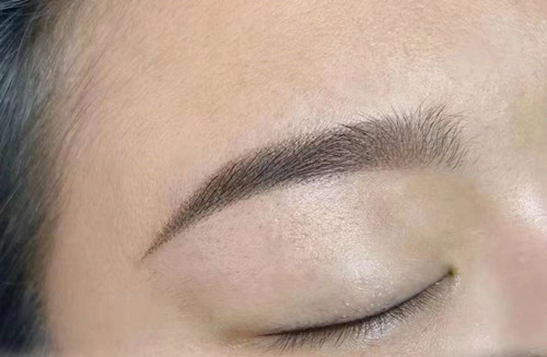 紋眉怎么選顏色？廣西南寧紋繡學(xué)校教你