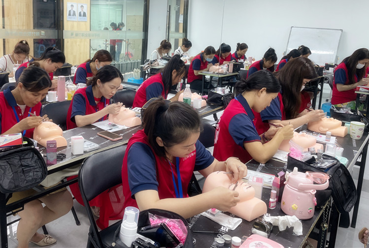 廣西南寧美睫培訓(xùn) | 廣西美睫學(xué)校哪家好？