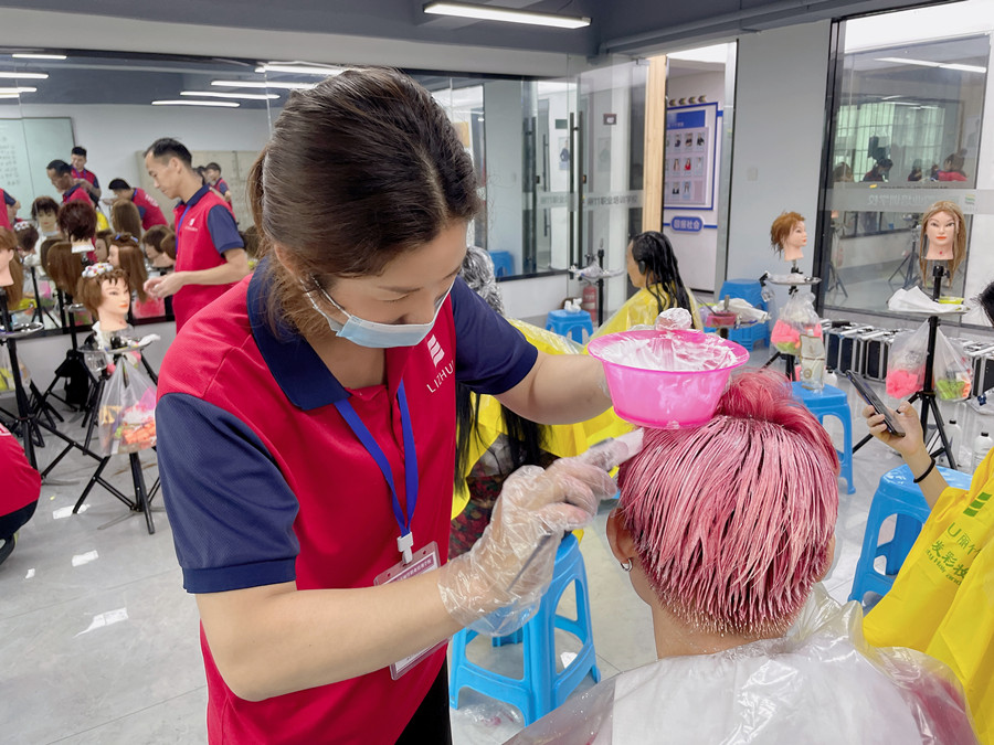 染發(fā)配色的面積比例，?零基礎(chǔ)染發(fā)培訓(xùn)