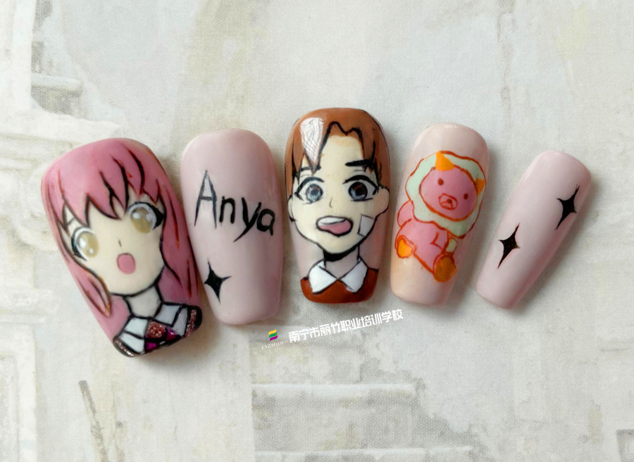 卡通動(dòng)漫美甲，南寧學(xué)美甲款式