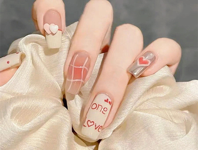 糖果色法式美甲，南寧培訓(xùn)美甲師推薦