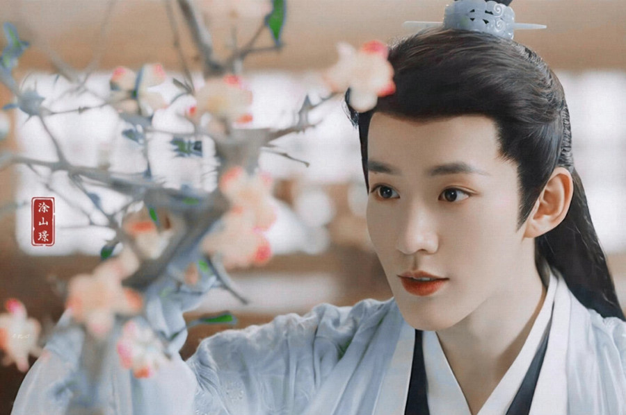 不貼假睫毛也好看的眼妝，廣西學化妝影視