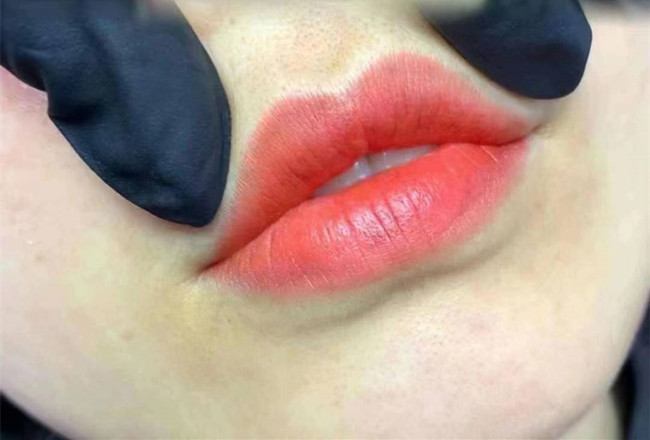 紋唇的顏色要怎么選擇？零基礎(chǔ)學(xué)紋唇