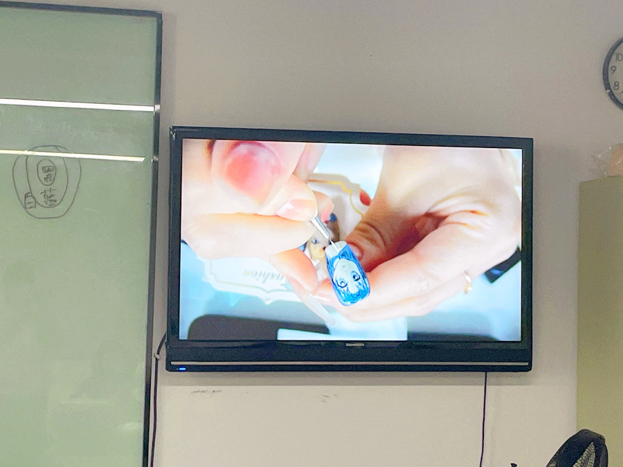 美少女戰(zhàn)士卡通美甲，廣西美甲專業(yè)作品