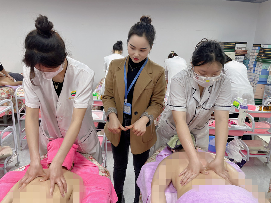 冬季背部按摩的好處，南寧美容美體專業(yè)分享