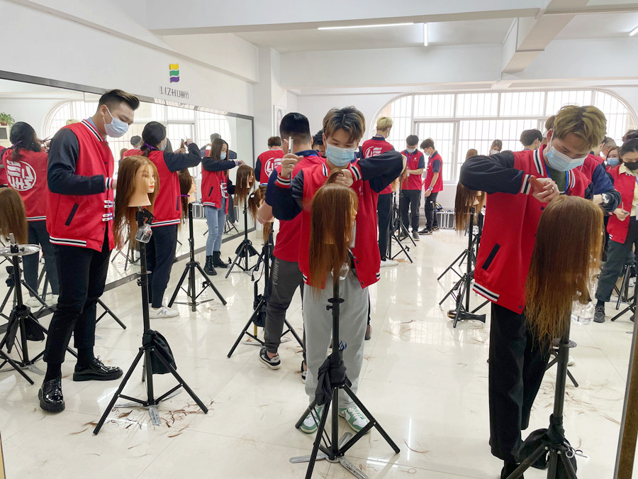 美發(fā)發(fā)型移除層次修剪技巧，南寧培訓剪發(fā)造型