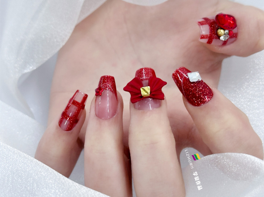 格紋法式美甲，廣西美甲造型設(shè)計(jì)作品