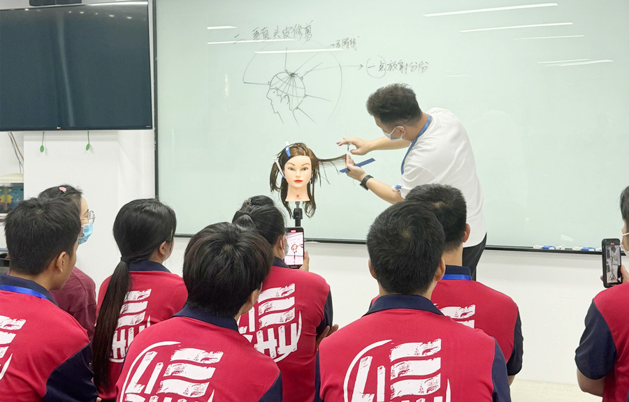 美發(fā)夾剪基礎(chǔ)知識(shí)，廣西剪發(fā)理發(fā)教案