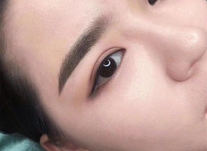 絲霧眉的特點，廣西眉眼唇技術學校教學