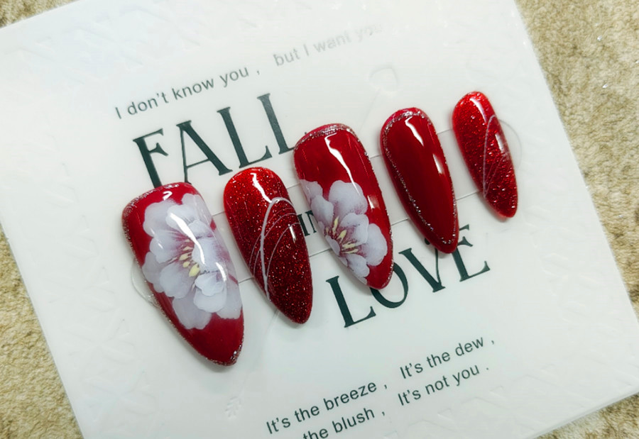 3D甲排筆美繪畫技巧，告訴你南寧美甲培訓(xùn)去哪里？