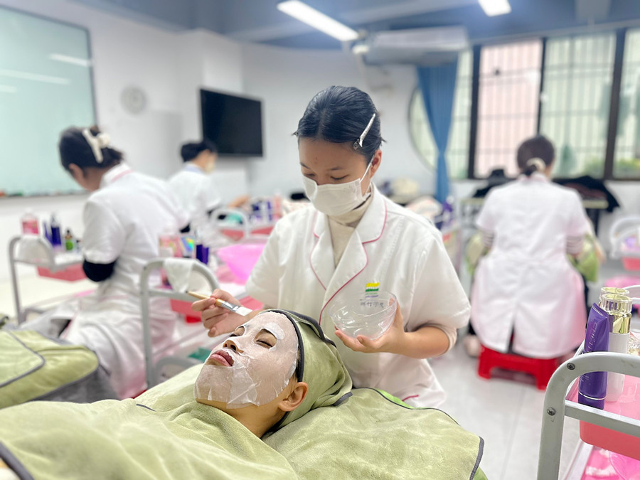 如何去除濁相？南寧皮膚管理師教你