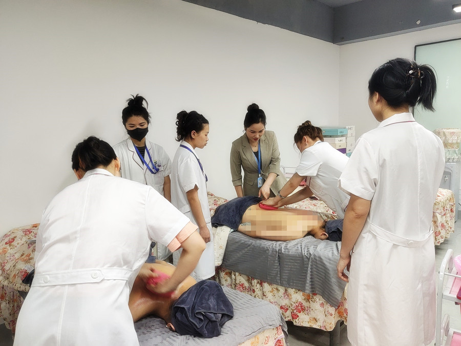 背部經絡刷的作用，南寧學美容美體專業(yè)