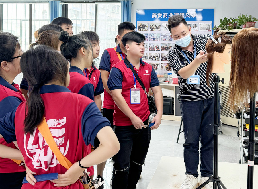 什么是美發(fā)打薄？零基礎(chǔ)在南寧學(xué)剪發(fā)