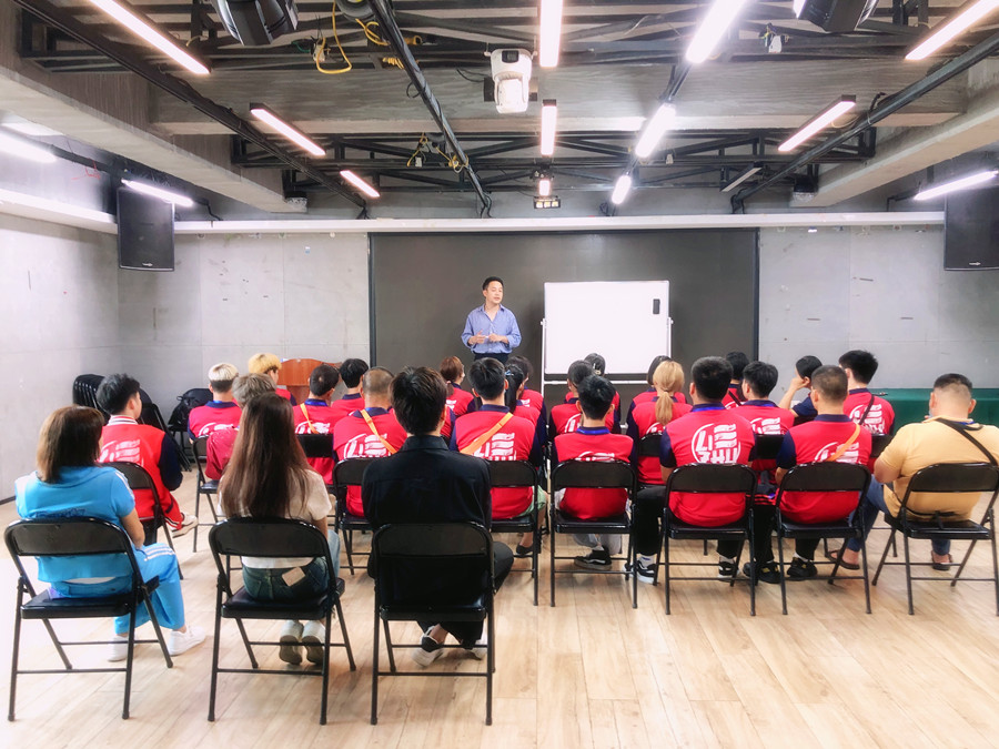 南寧美發(fā)培訓(xùn)班舉行就業(yè)宣講會