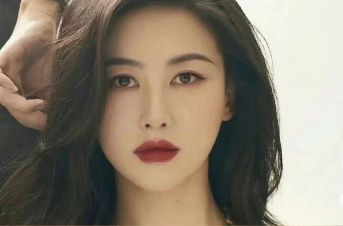 水彎眉教程，南寧化妝師日常必學(xué)