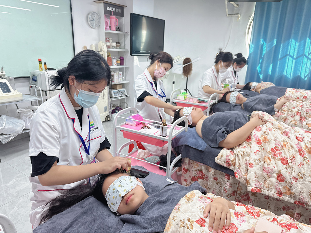 南寧美體健康：你多久沒進(jìn)行頭部按摩了呢？