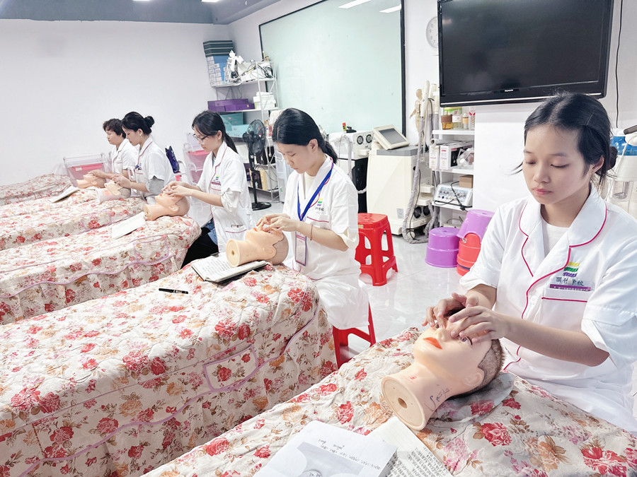 南寧培訓(xùn)美容師課程，從認(rèn)識面部開始