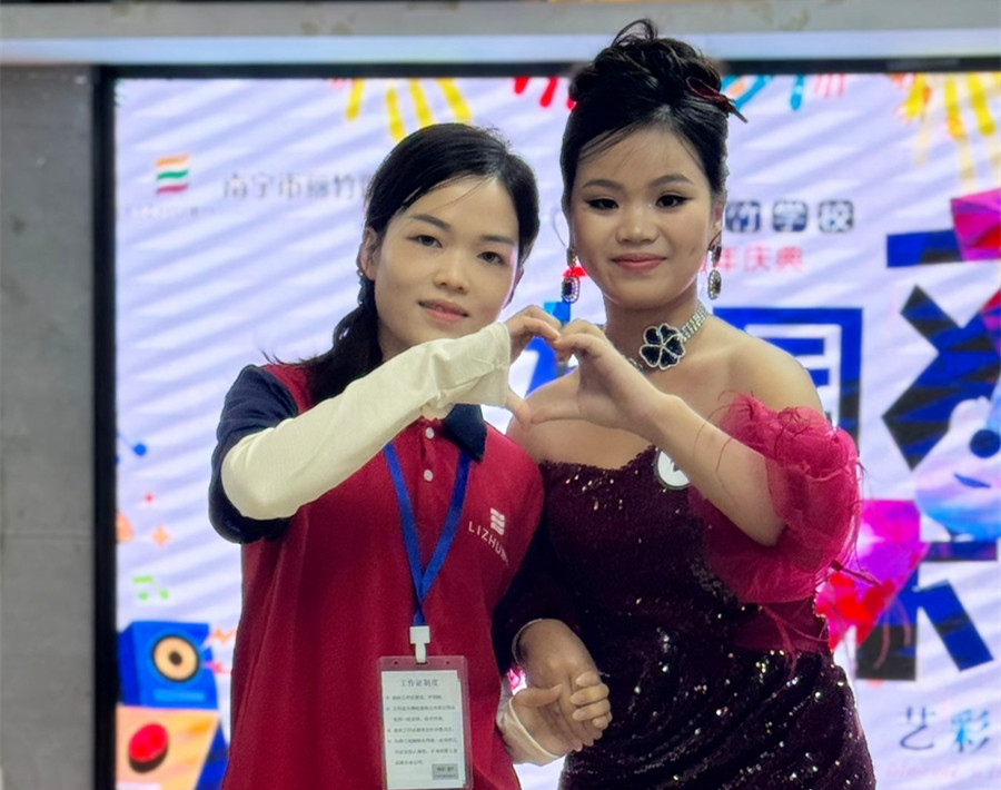 禮服晚宴造型，南寧專業(yè)新娘妝跟妝