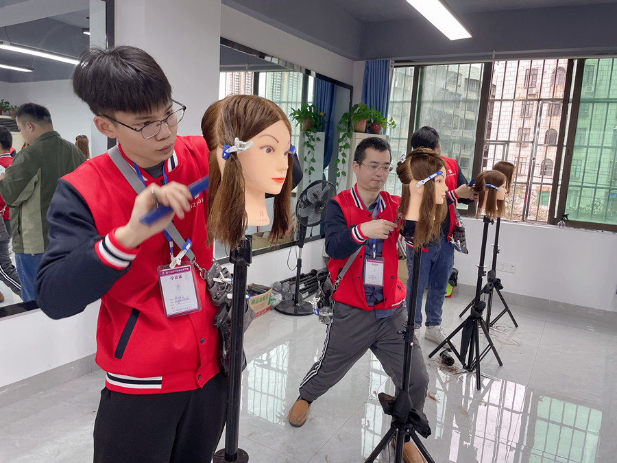 廣西美發(fā)造型剪發(fā)：女士精剪造型要學(xué)哪些內(nèi)容？