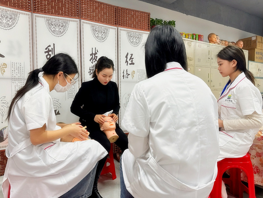 美容新手要掌握哪些知識(shí)？南寧美容面部護(hù)膚培訓(xùn)