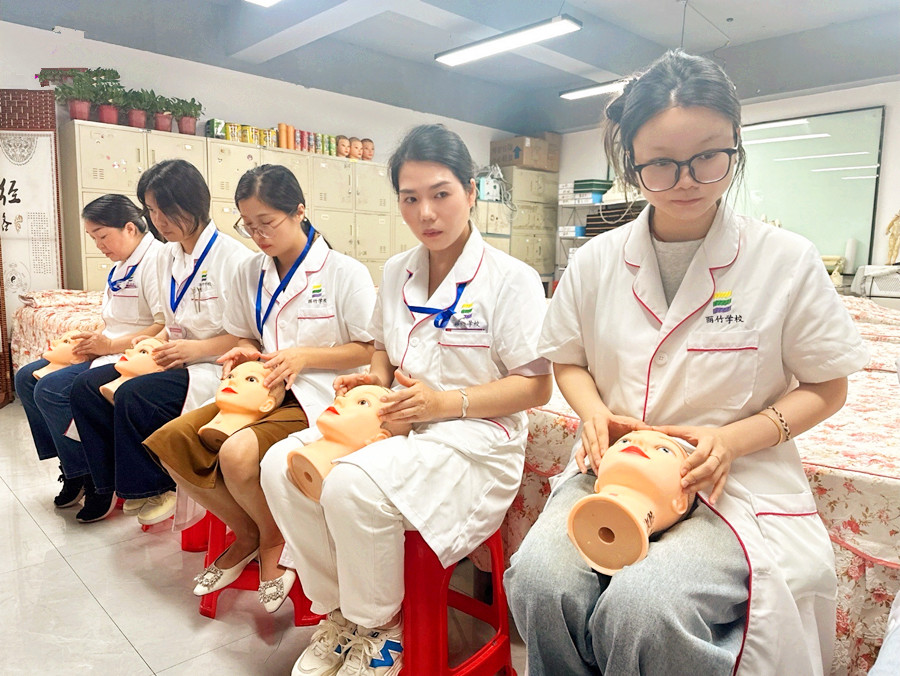 零基礎(chǔ)學(xué)美容的入門練習(xí)，廣西美容師日常