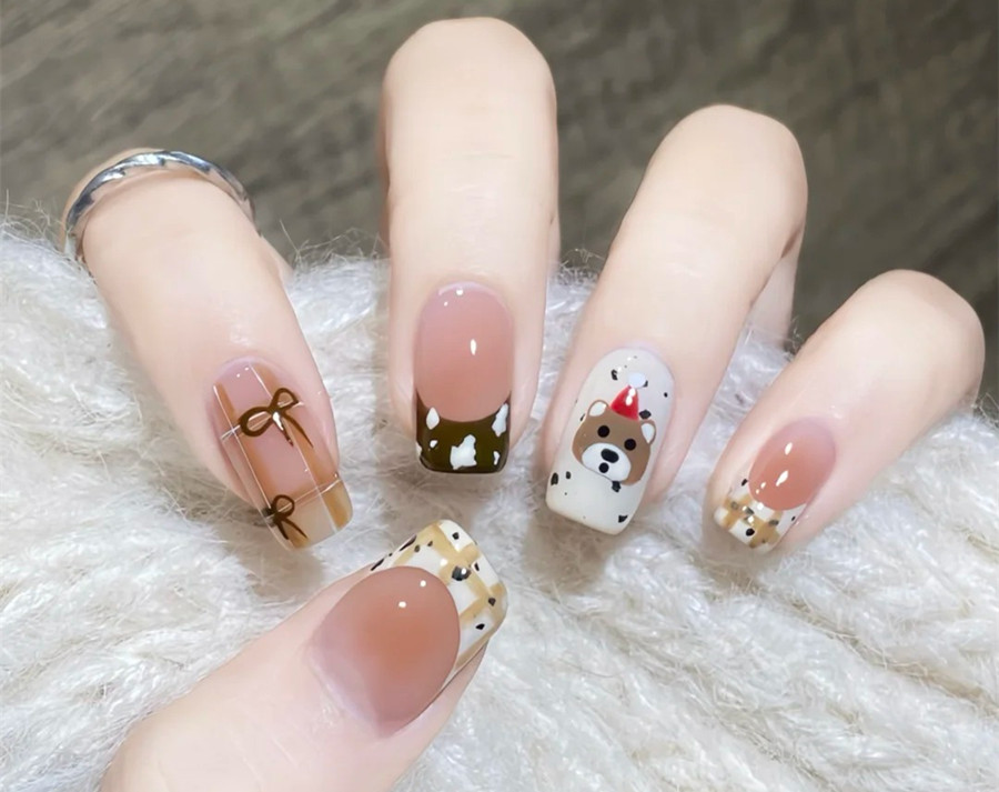 格紋小熊美甲教程，南寧市學(xué)美甲