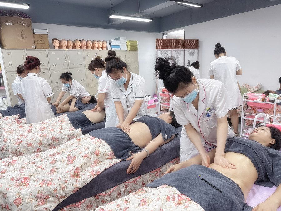 揉腹部有什么用？南寧健康管理培訓(xùn)