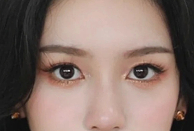 富家千金眼妝調(diào)整思路，化妝入門初學(xué)者教程