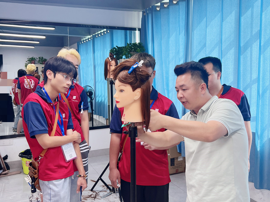 南寧市學(xué)美發(fā)，南寧美發(fā)哪里專業(yè)